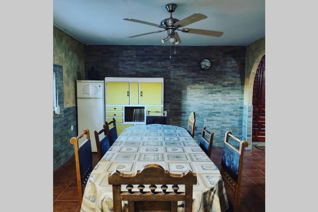 Casa Rural La Vizana Alija del Infantado エクステリア 写真