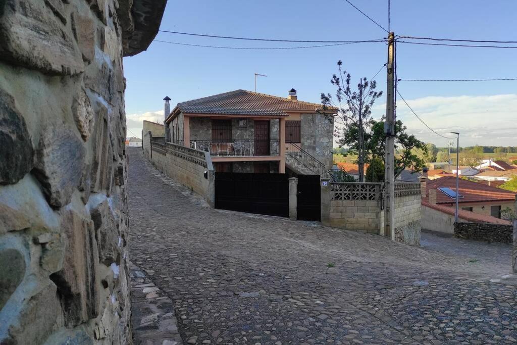 Casa Rural La Vizana Alija del Infantado エクステリア 写真