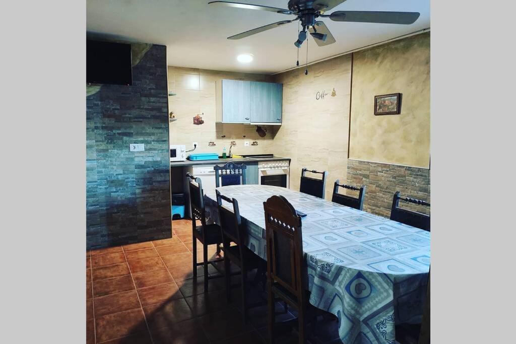 Casa Rural La Vizana Alija del Infantado エクステリア 写真
